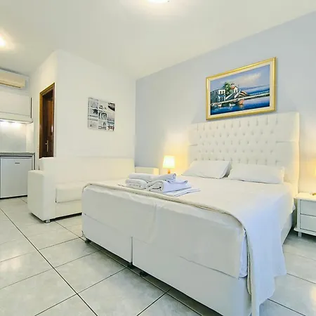 Aparthotel Anna Maria - Vanessa 4*